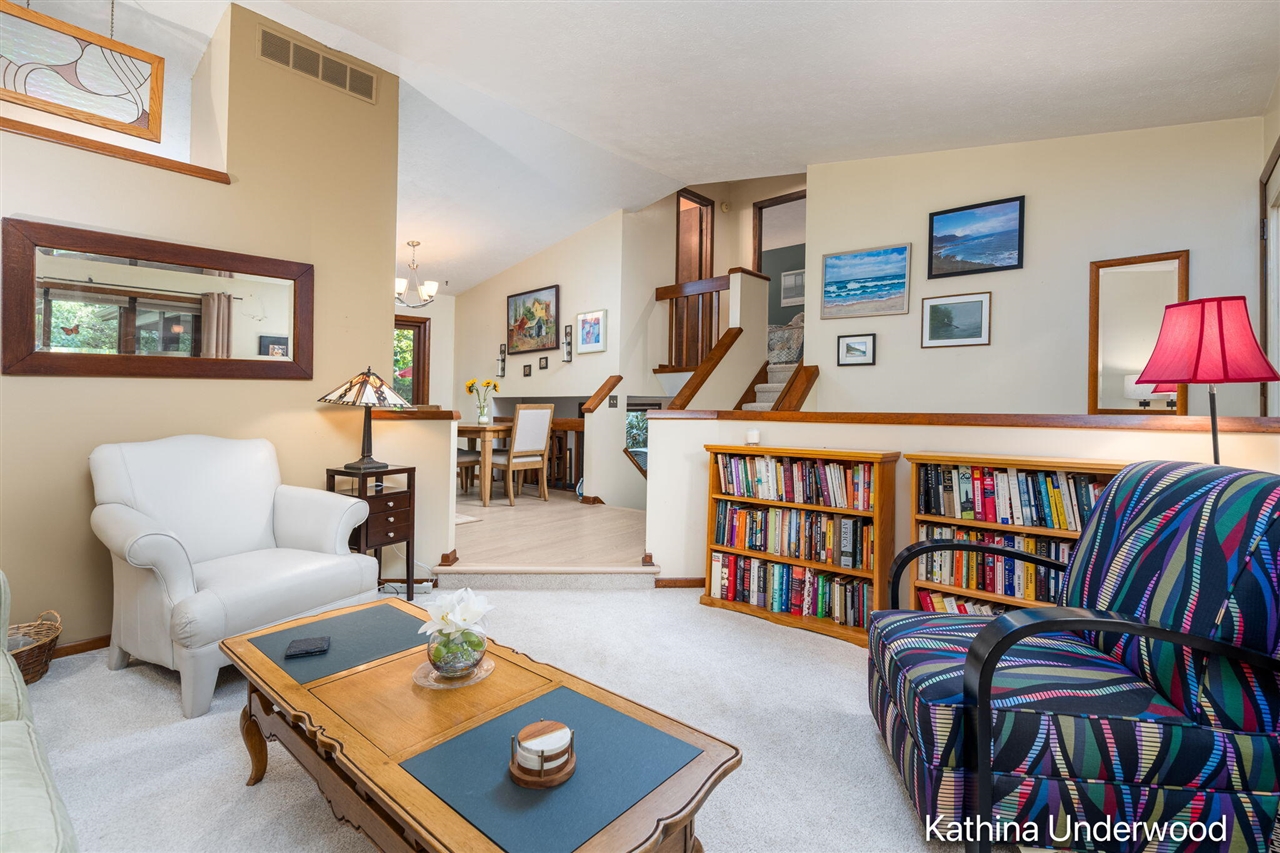 1346 Rosewood Avenue Property Photo 14