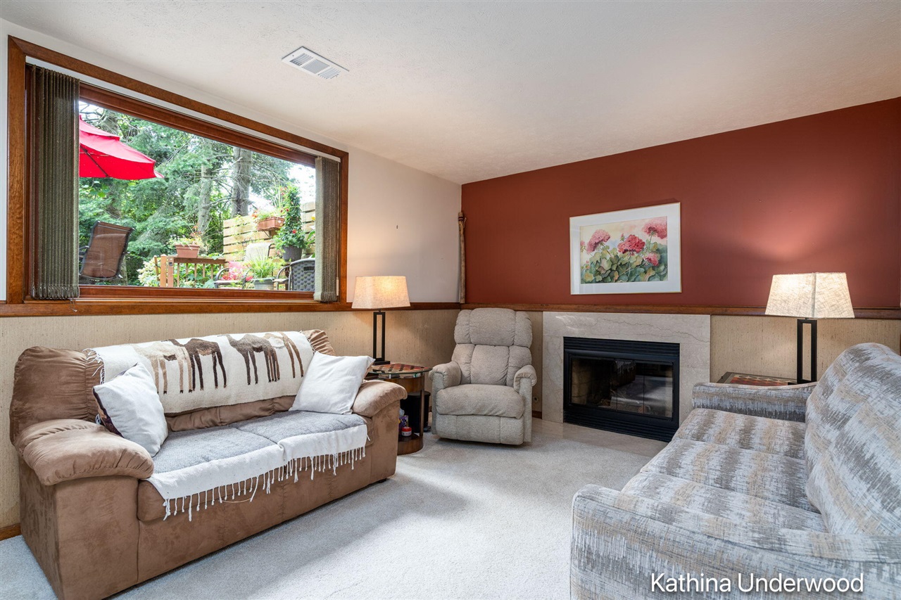 1346 Rosewood Avenue Property Photo 17