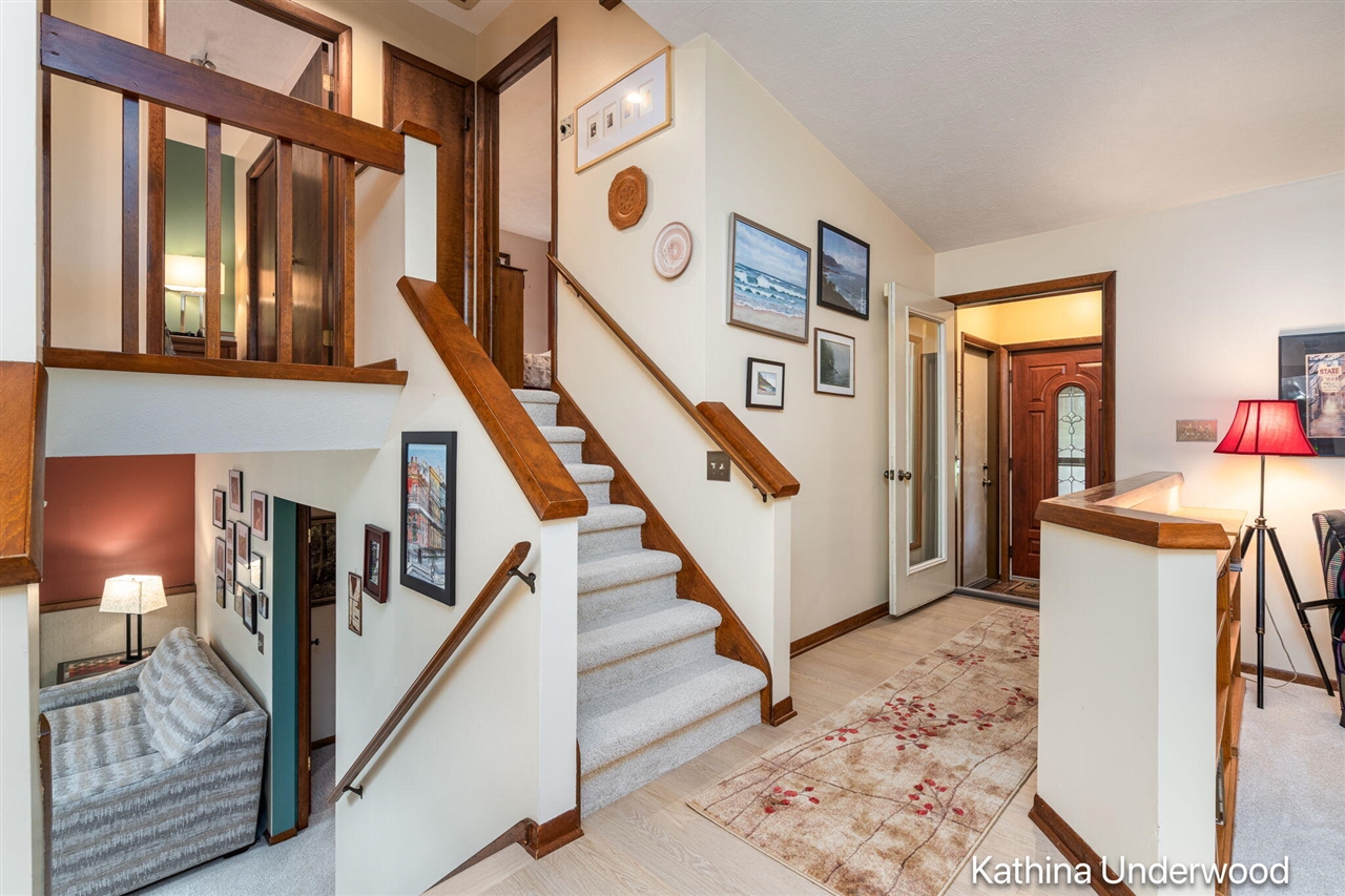 1346 Rosewood Avenue Property Photo 18