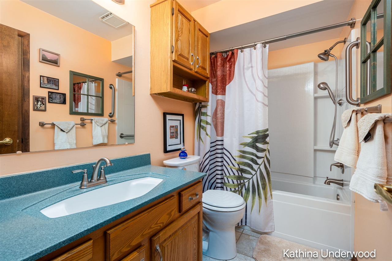 1346 Rosewood Avenue Property Photo 23