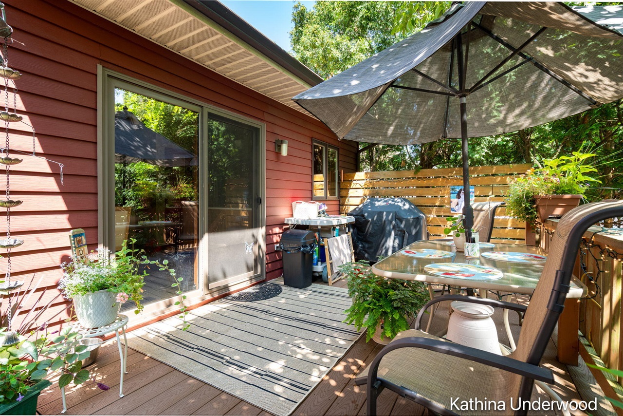 1346 Rosewood Avenue Property Photo 27
