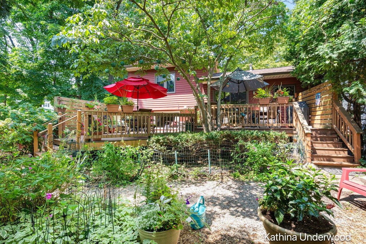 1346 Rosewood Avenue Property Photo 32