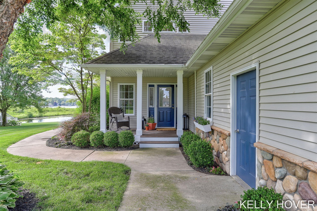 12409 Bay View Drive Property Photo 3