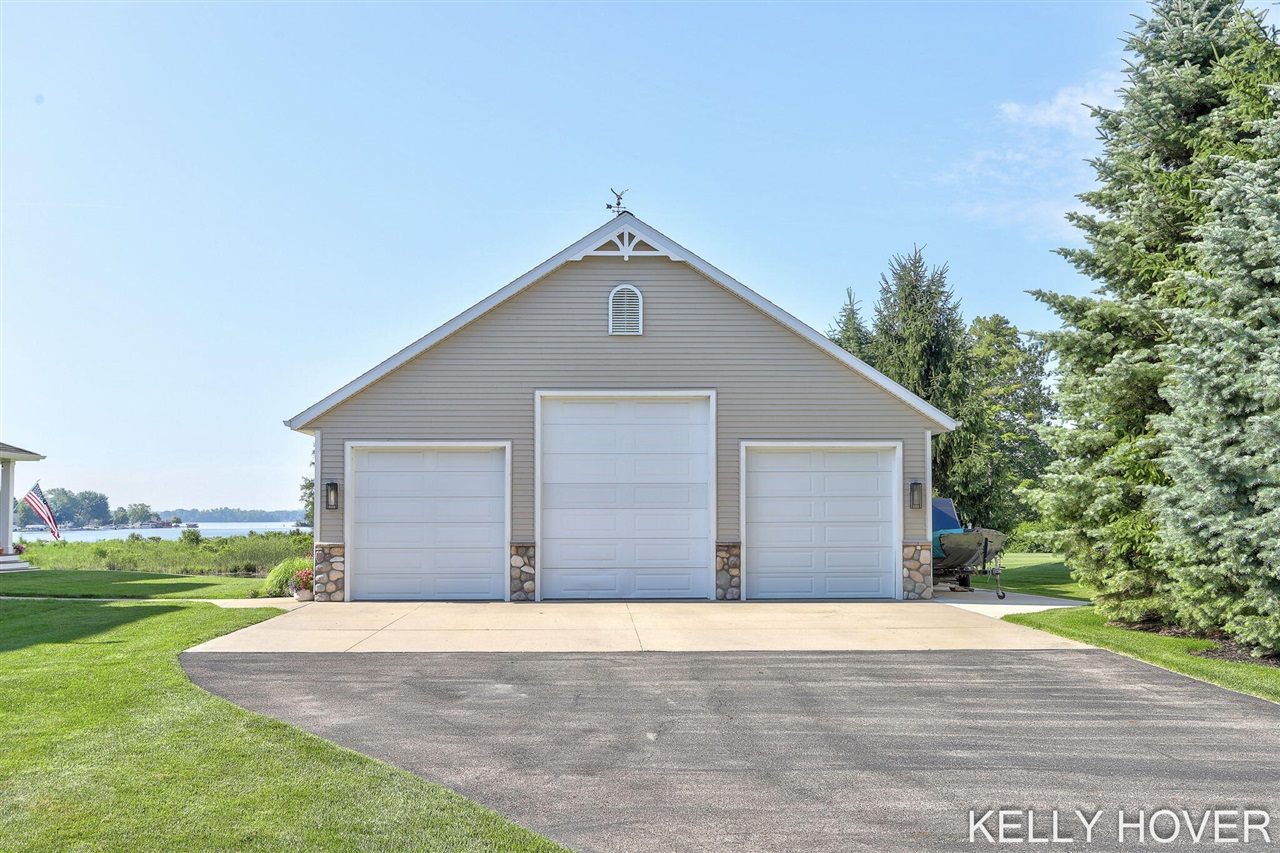 12409 Bay View Drive Property Photo 23