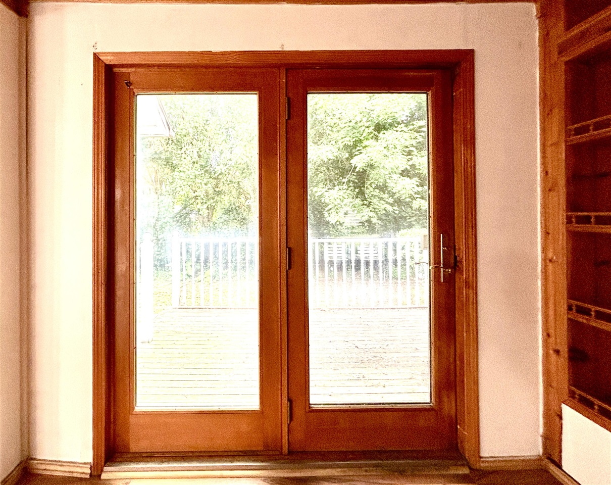 210 Ash Street Property Photo 8
