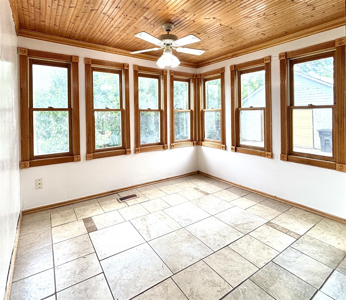 210 Ash Street Property Photo 10