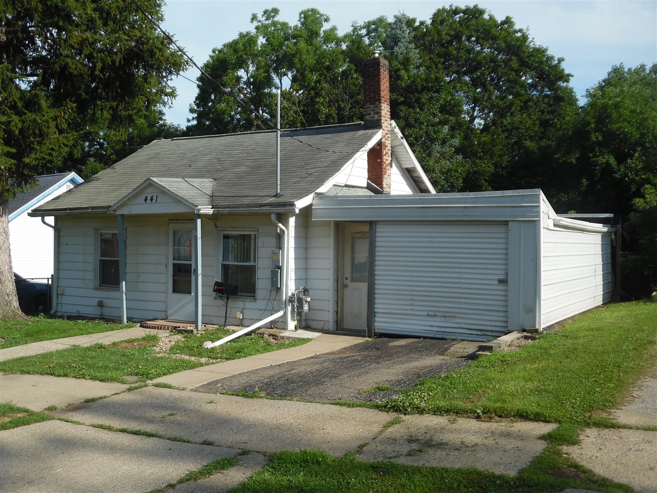 441 Adams Street Property Photo 1