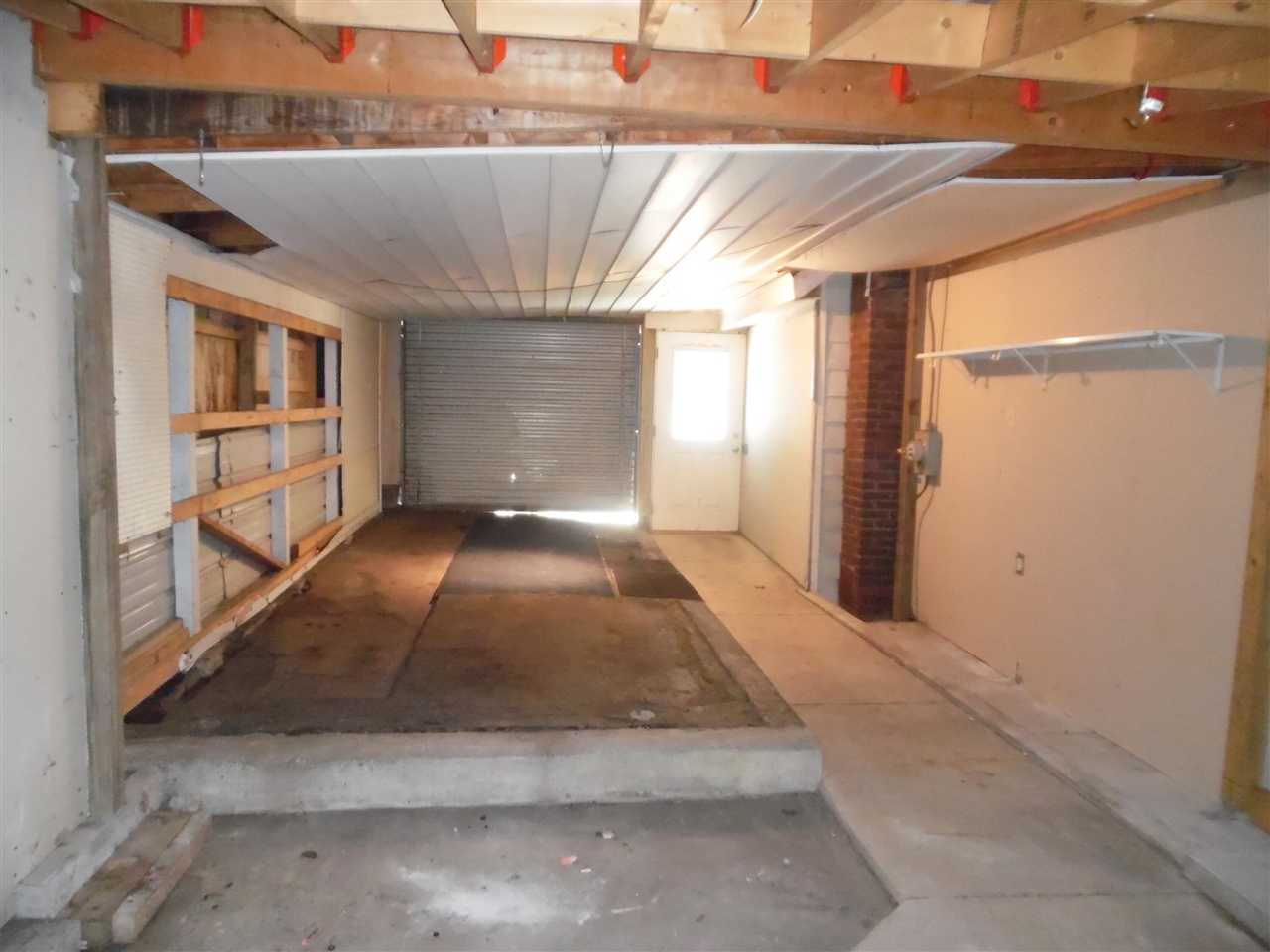 441 Adams Street Property Photo 16