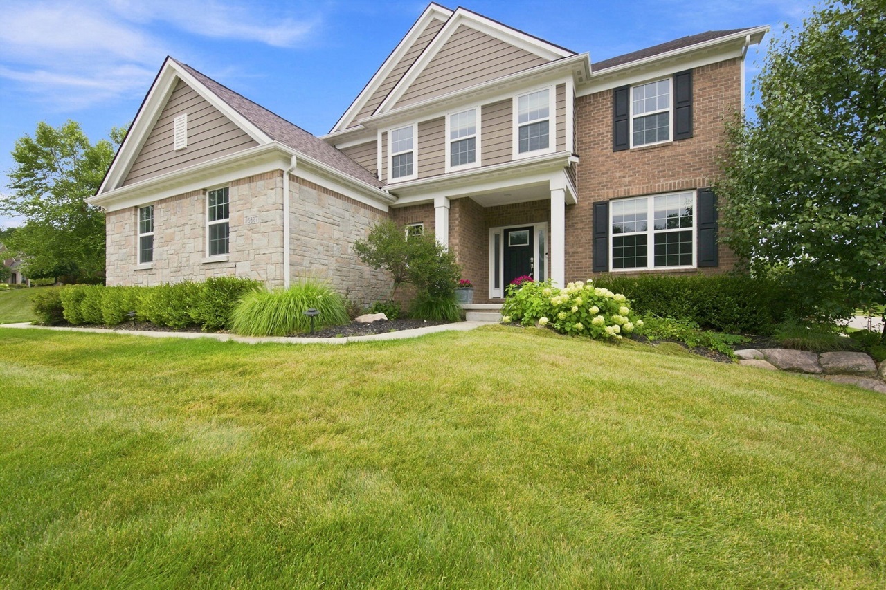 5887 Strawberry Circle Property Photo 1