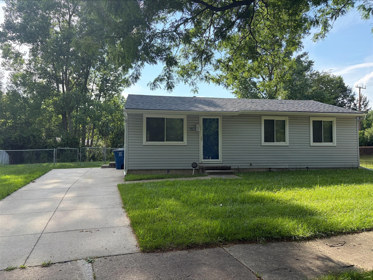 15 Metroview Court Property Photo 1