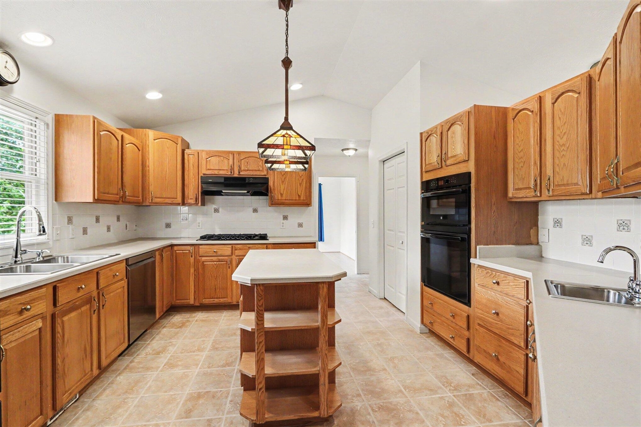 40305 14th Avenue Property Photo 10