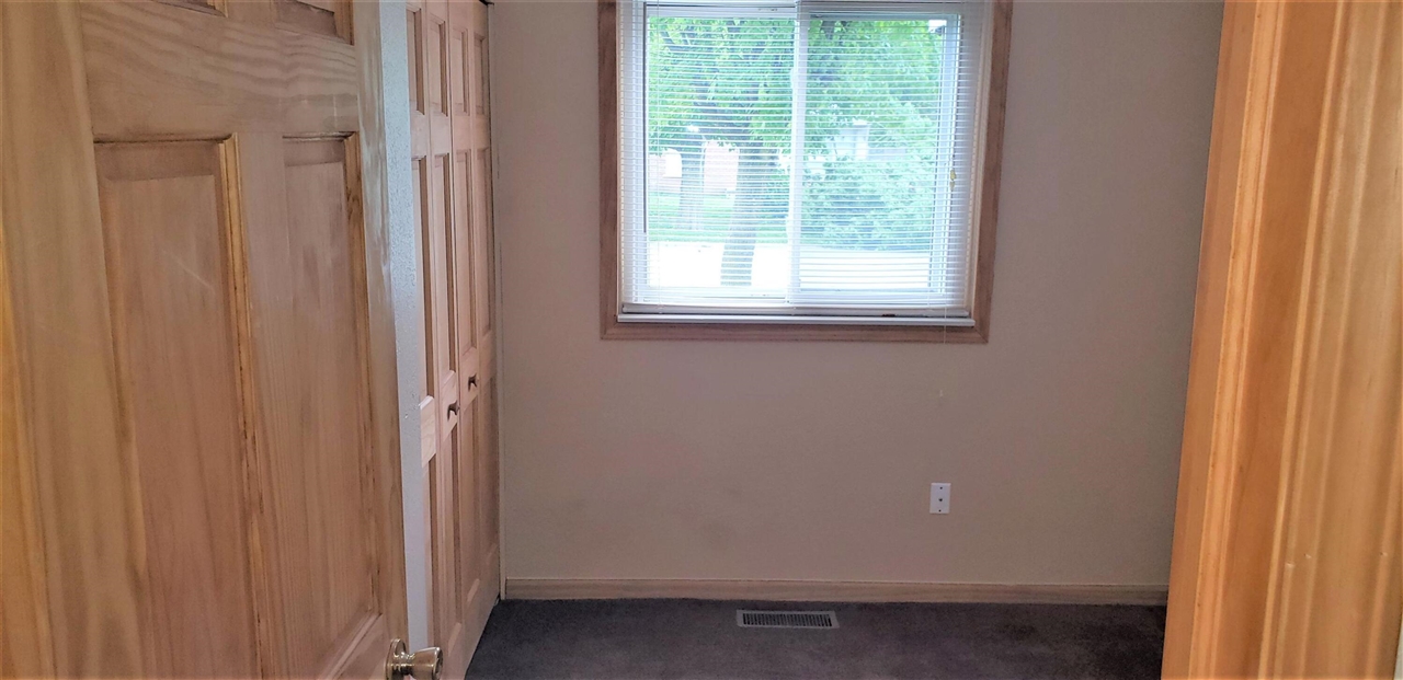 640 Calder Street Property Photo 7