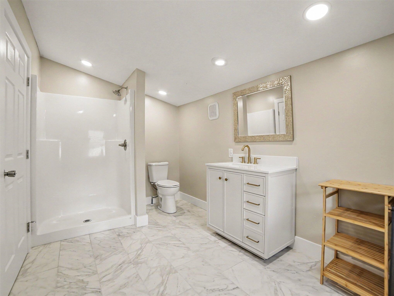 910 W Bradshaw Road Property Photo 18