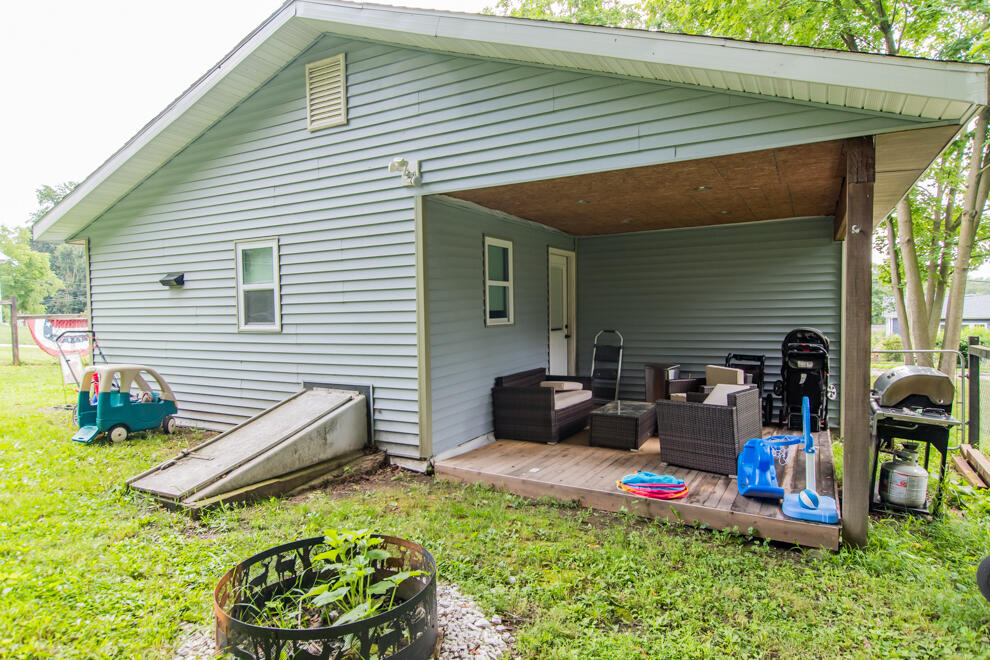 529 Clinton Street Property Photo 10