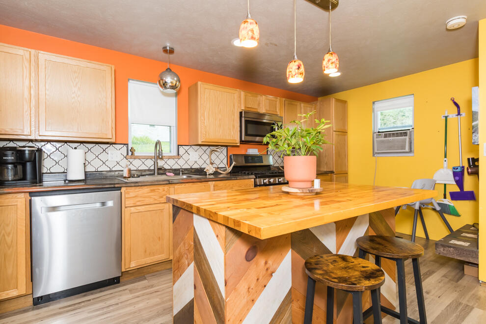 529 Clinton Street Property Photo 14