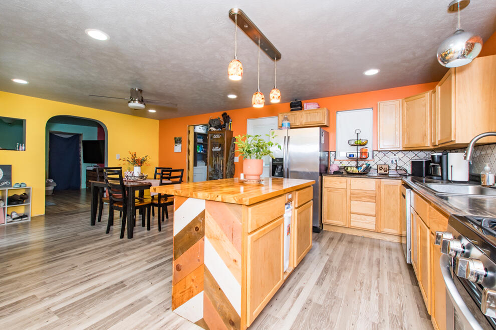 529 Clinton Street Property Photo 16
