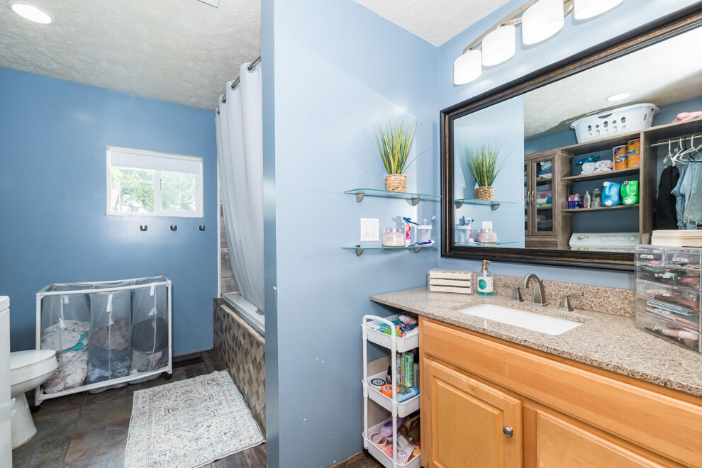529 Clinton Street Property Photo 19