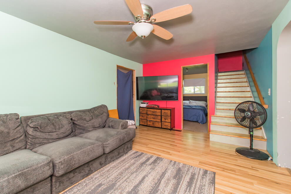 529 Clinton Street Property Photo 23