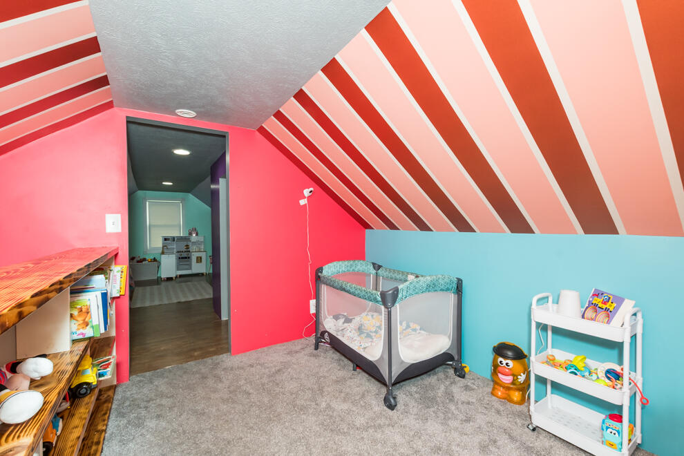 529 Clinton Street Property Photo 25