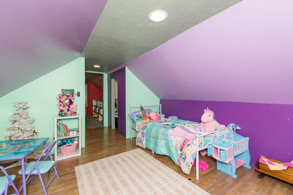 529 Clinton Street Property Photo 28