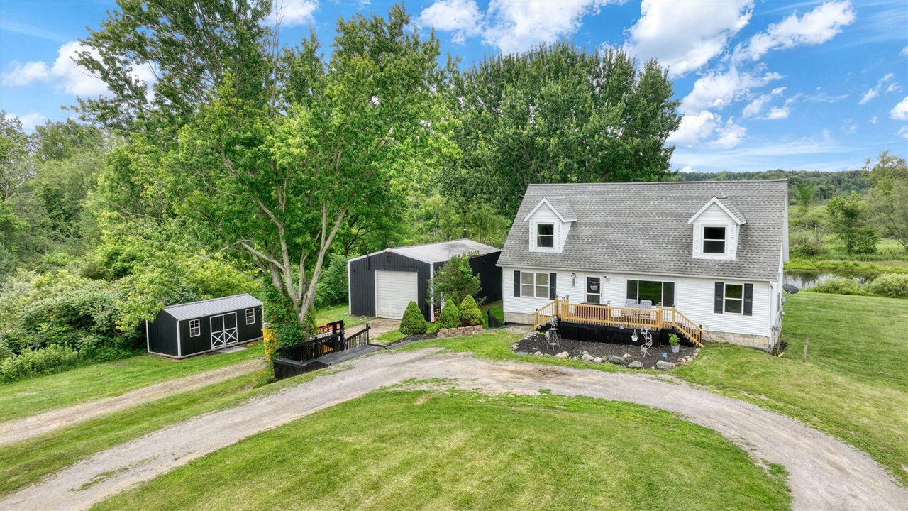 6463 Maple Lane Road Property Photo 1