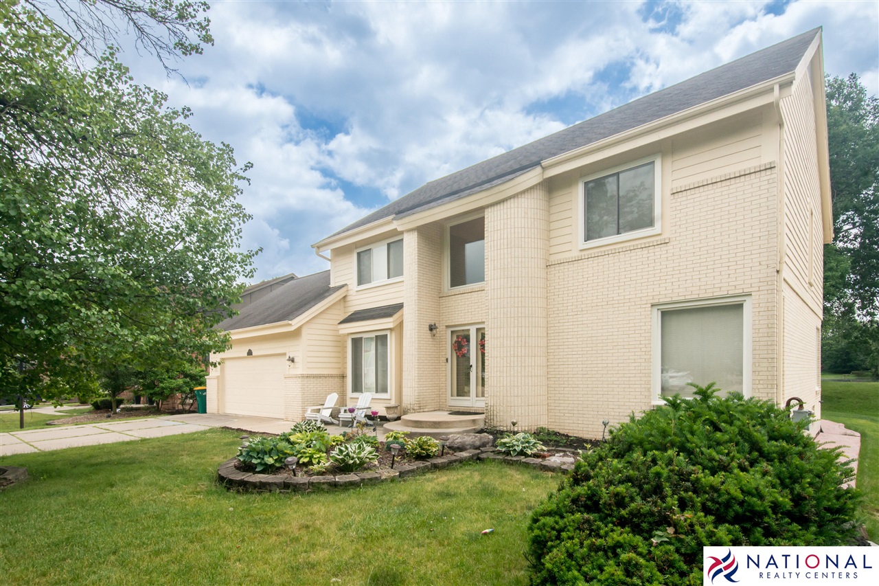37709 Glengrove Drive Property Photo 1