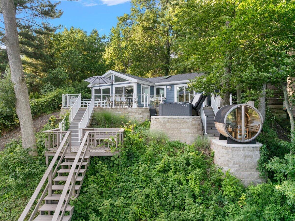 6365 Waters Edge Lane Property Photo 1
