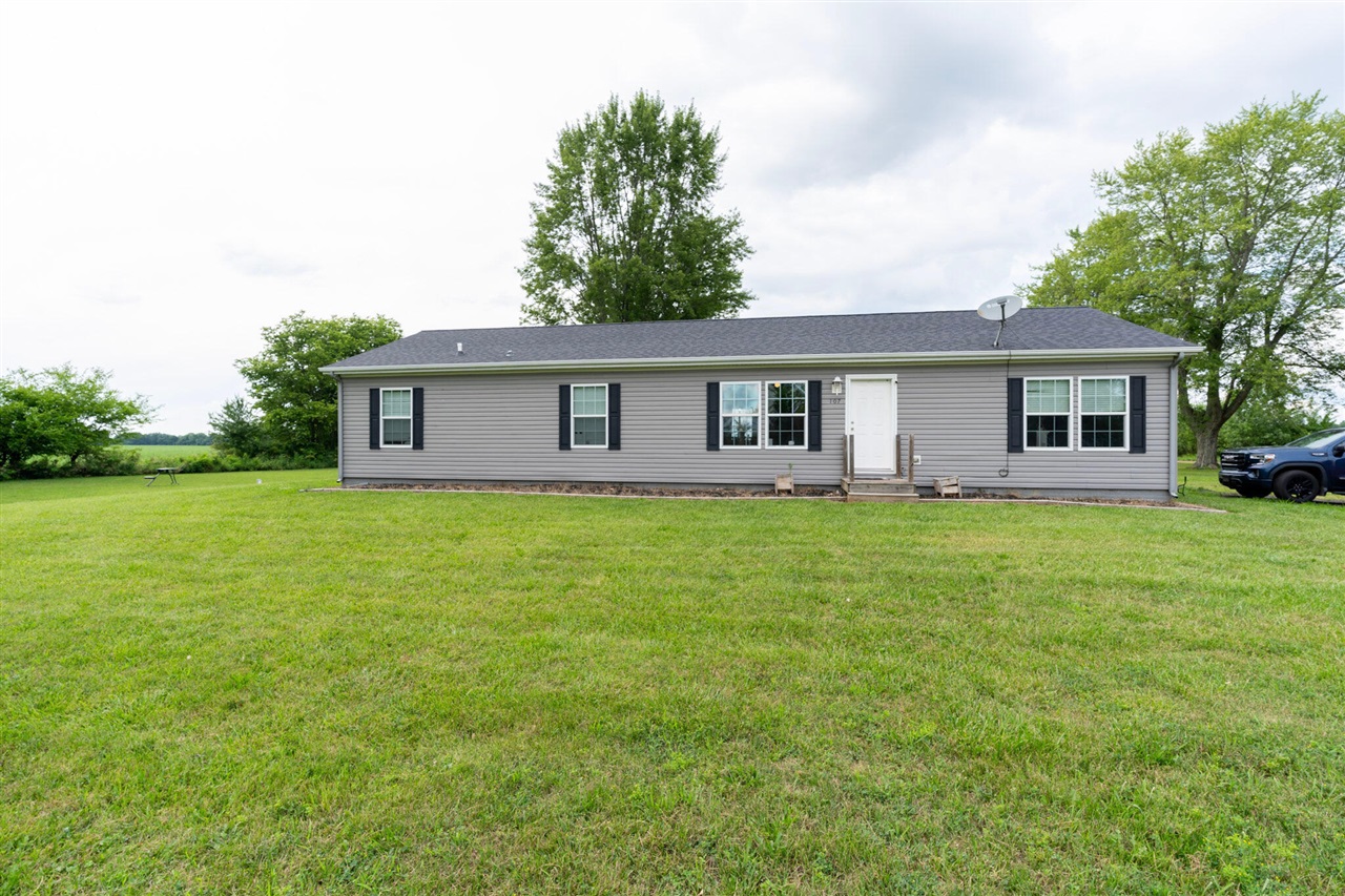 107 10 Mile Road Property Photo 1