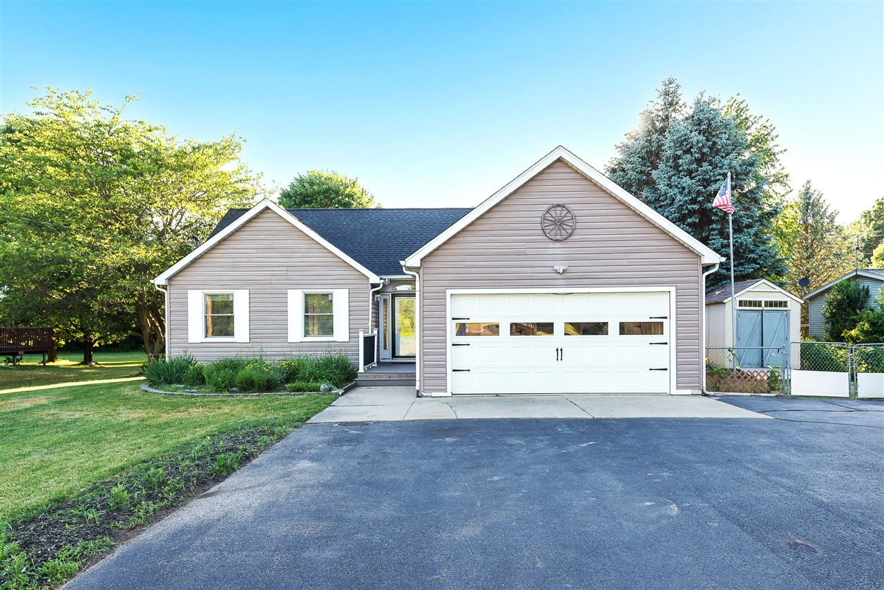 8280 Clear Lake Road Property Photo 1