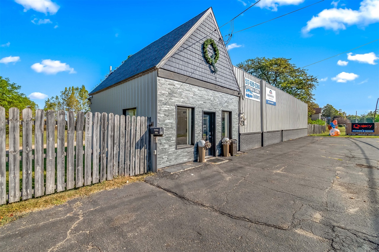 86 W Chicago Street Property Photo 20