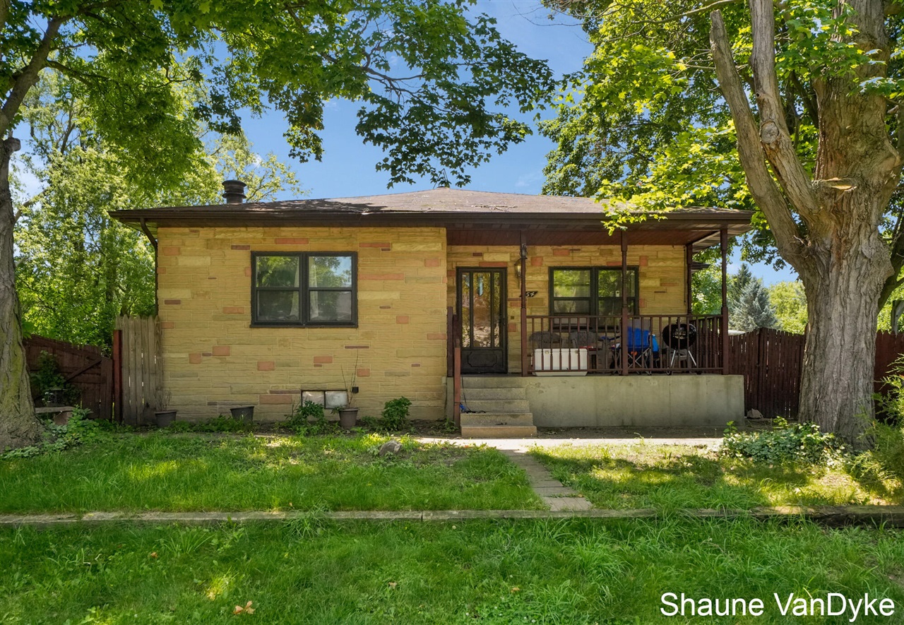 154 72nd Street Property Photo 2