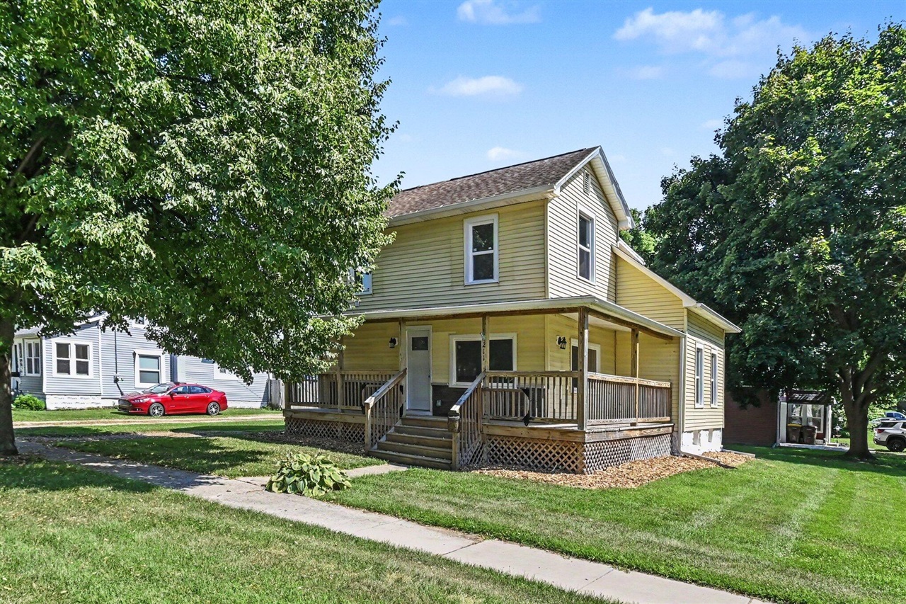 211 King Street Property Photo 1