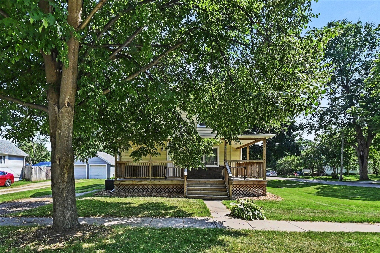211 King Street Property Photo 3