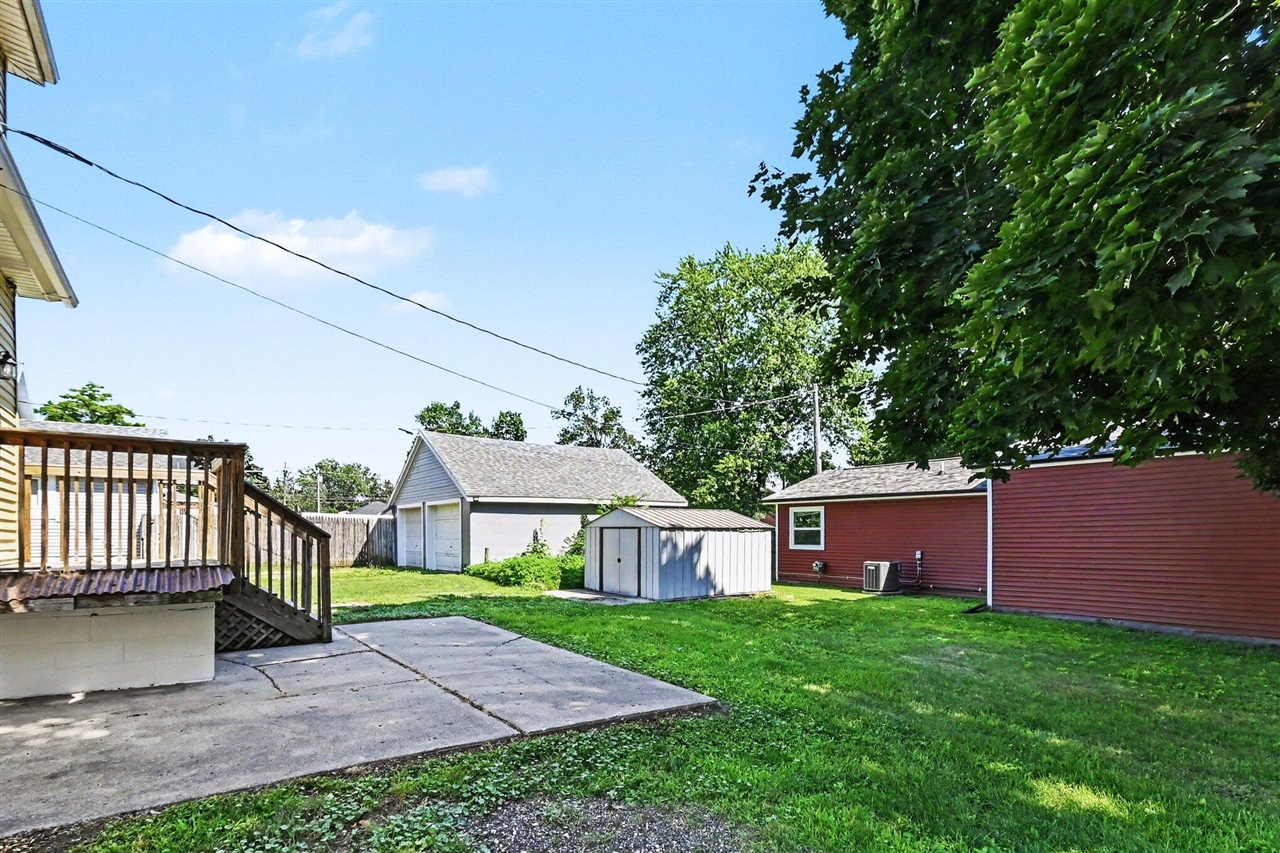 211 King Street Property Photo 23