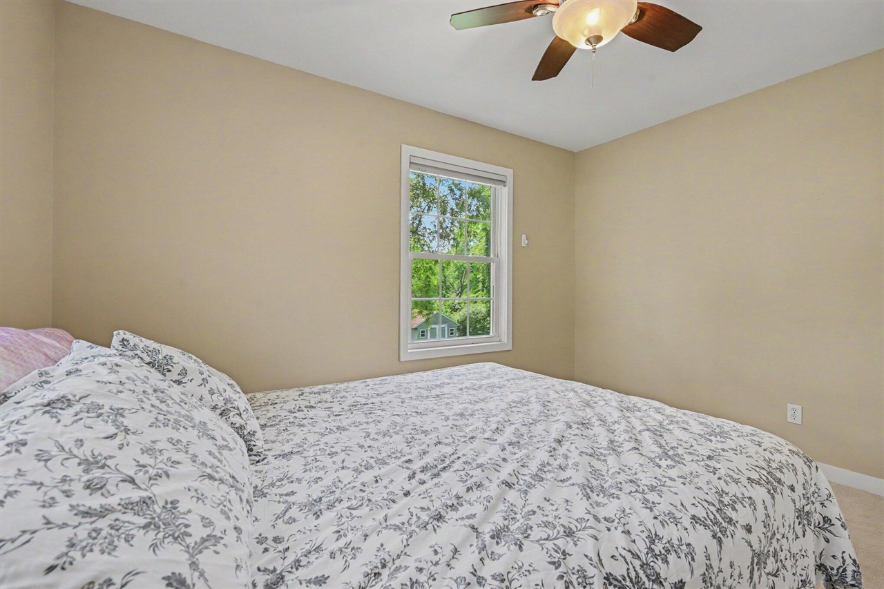 25581 Pleasant Drive Property Photo 9