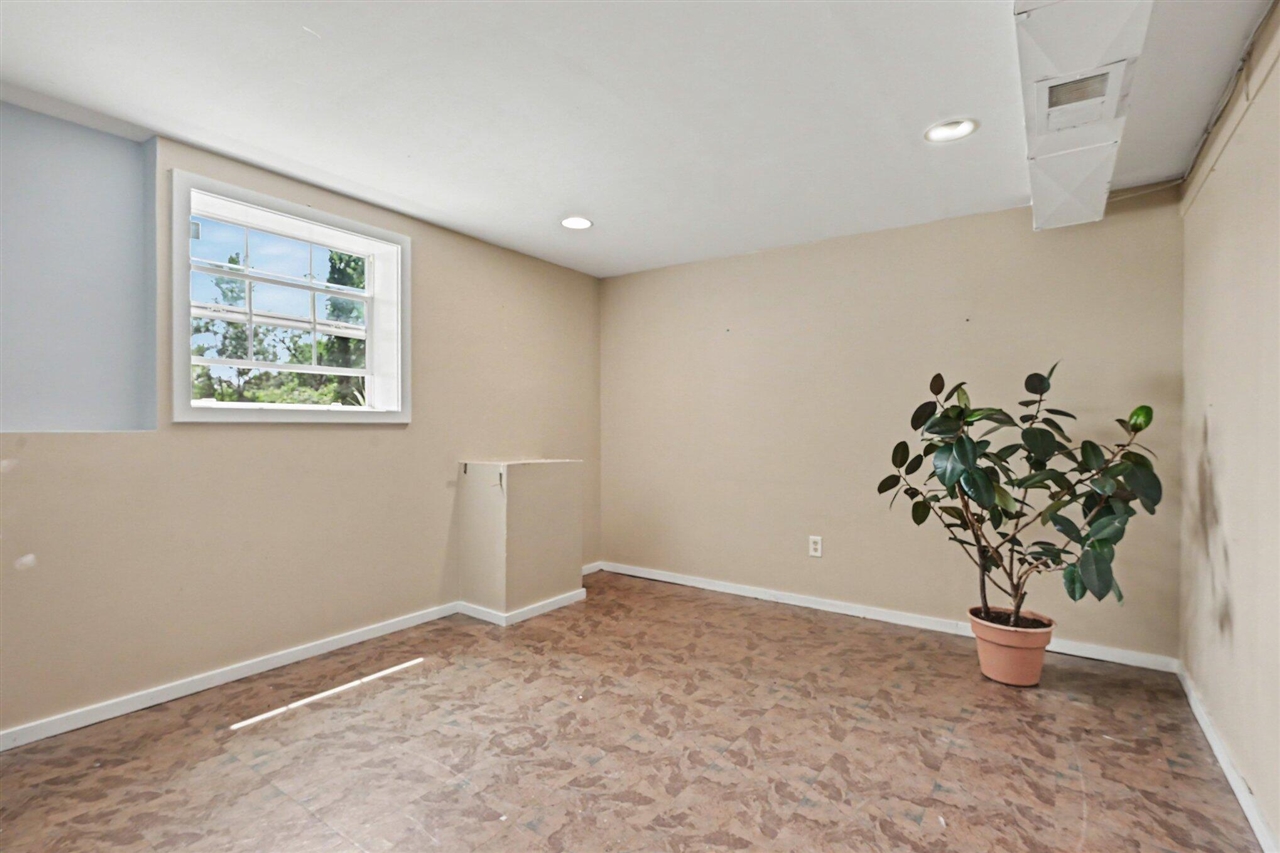 25581 Pleasant Drive Property Photo 12