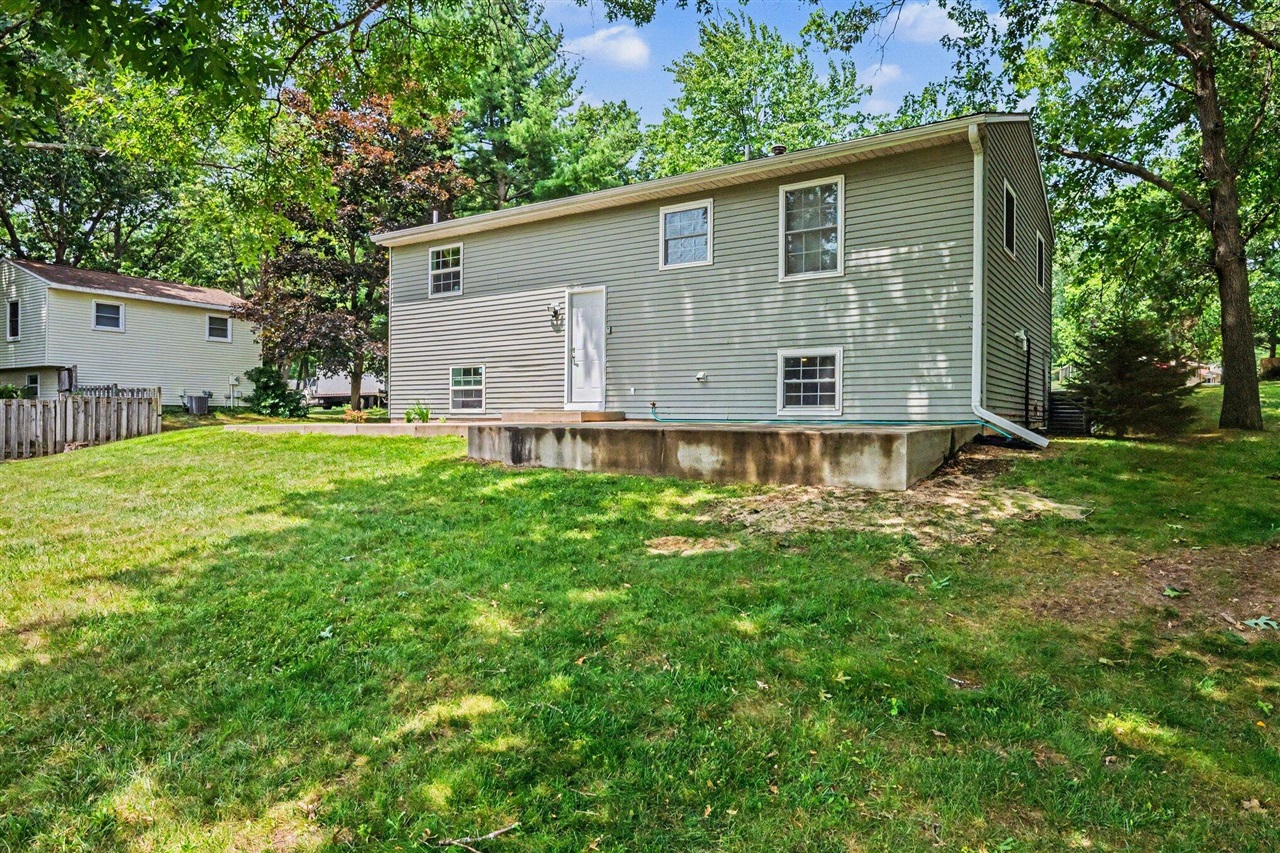 25581 Pleasant Drive Property Photo 17