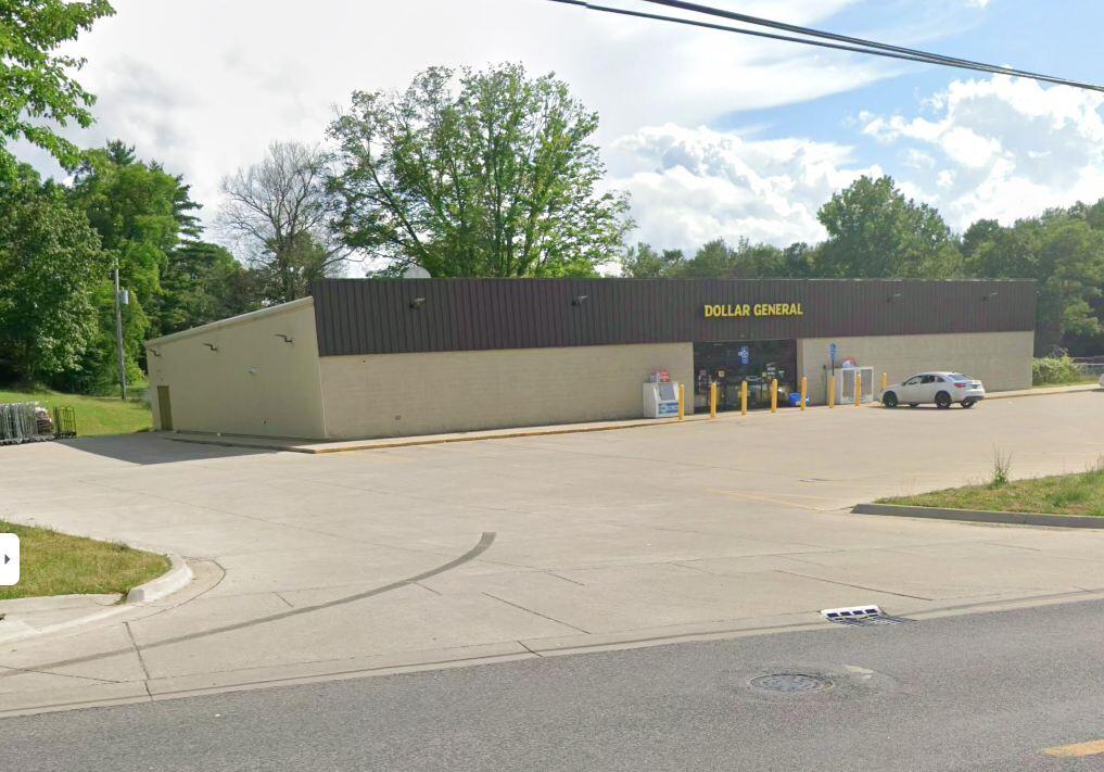 18043 E State Street Property Photo 3