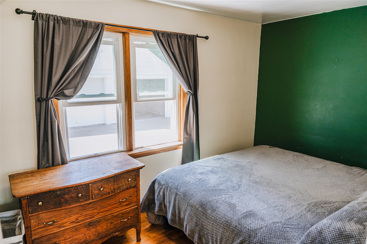 1025 Marion Avenue Property Photo 11