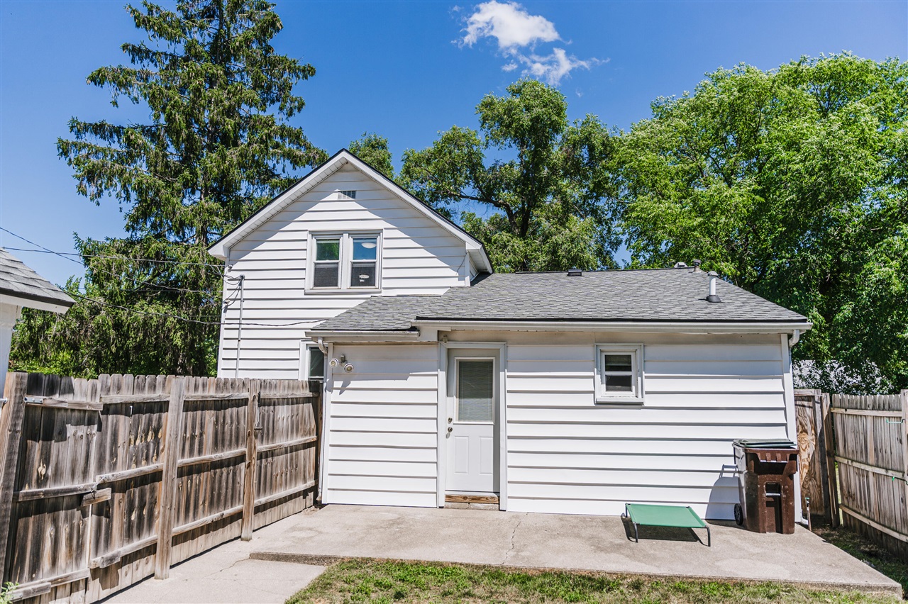1025 Marion Avenue Property Photo 18