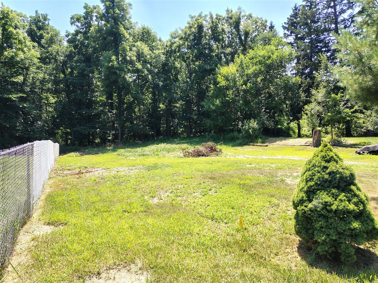 211 Waubascon Road Property Photo 4