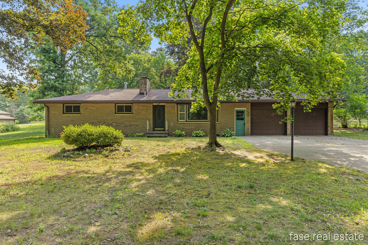 7676 Courtland Drive Property Photo 1