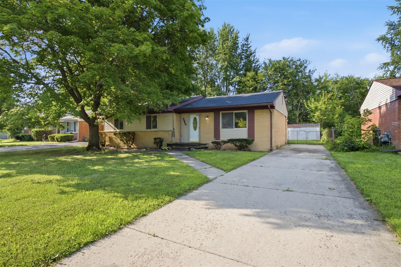 42039 Arthur Street Property Photo 1