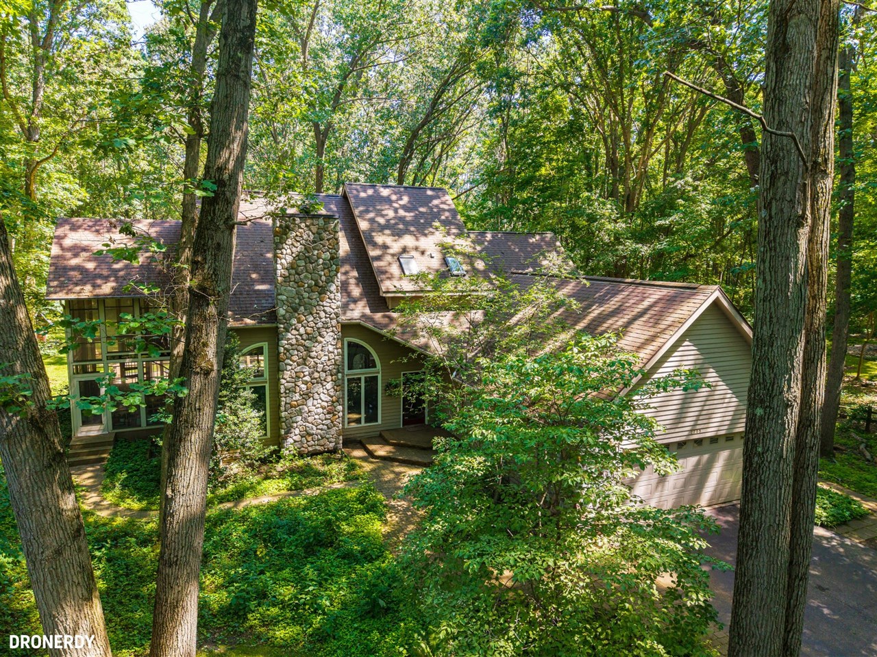 2705 W Glenlord Road Property Photo 1
