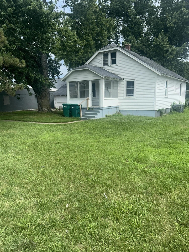827 Golden Avenue Property Photo 1