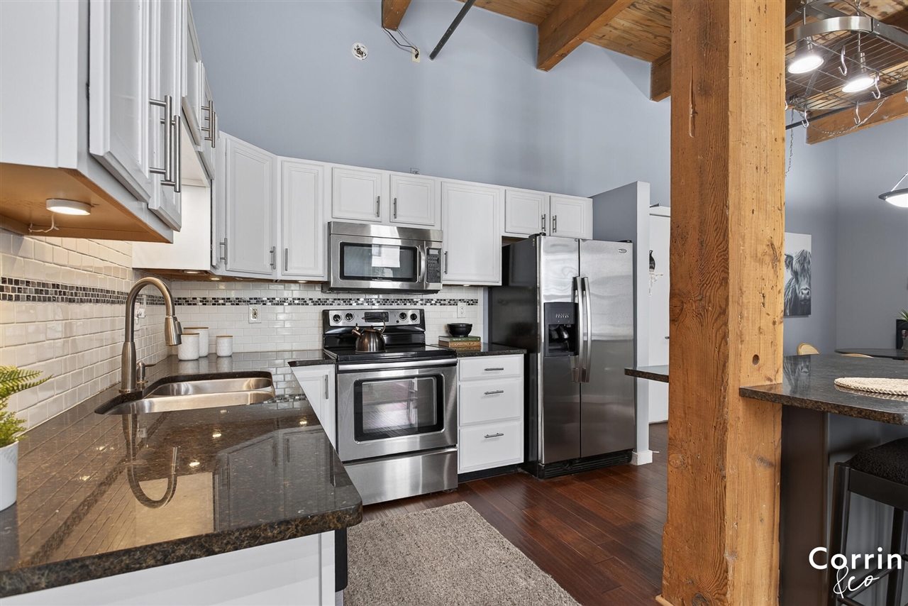 940 Monroe Avenue Property Photo 3