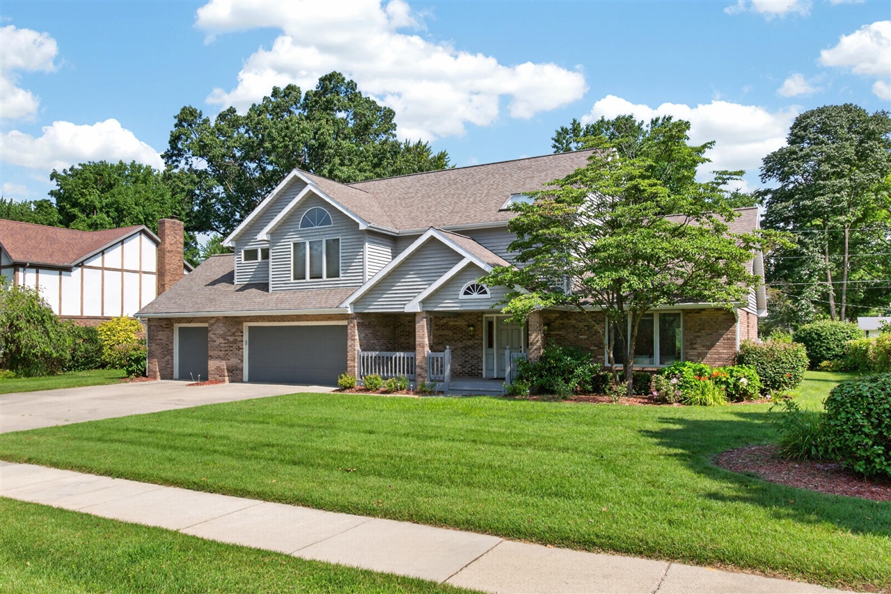1327 Mulberry Lane Property Photo 1