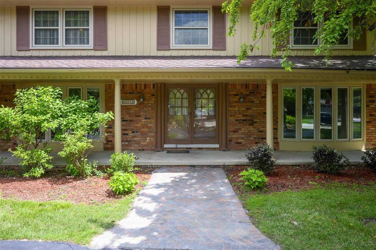 28550 Tavistock Trail Property Photo 2