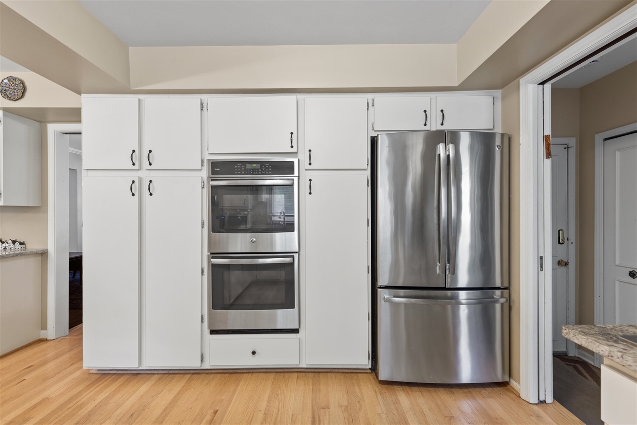 28550 Tavistock Trail Property Photo 5