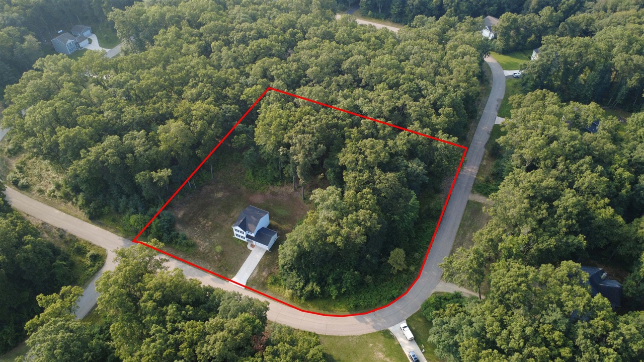 3828 Ryan Woods Circle Property Photo 2